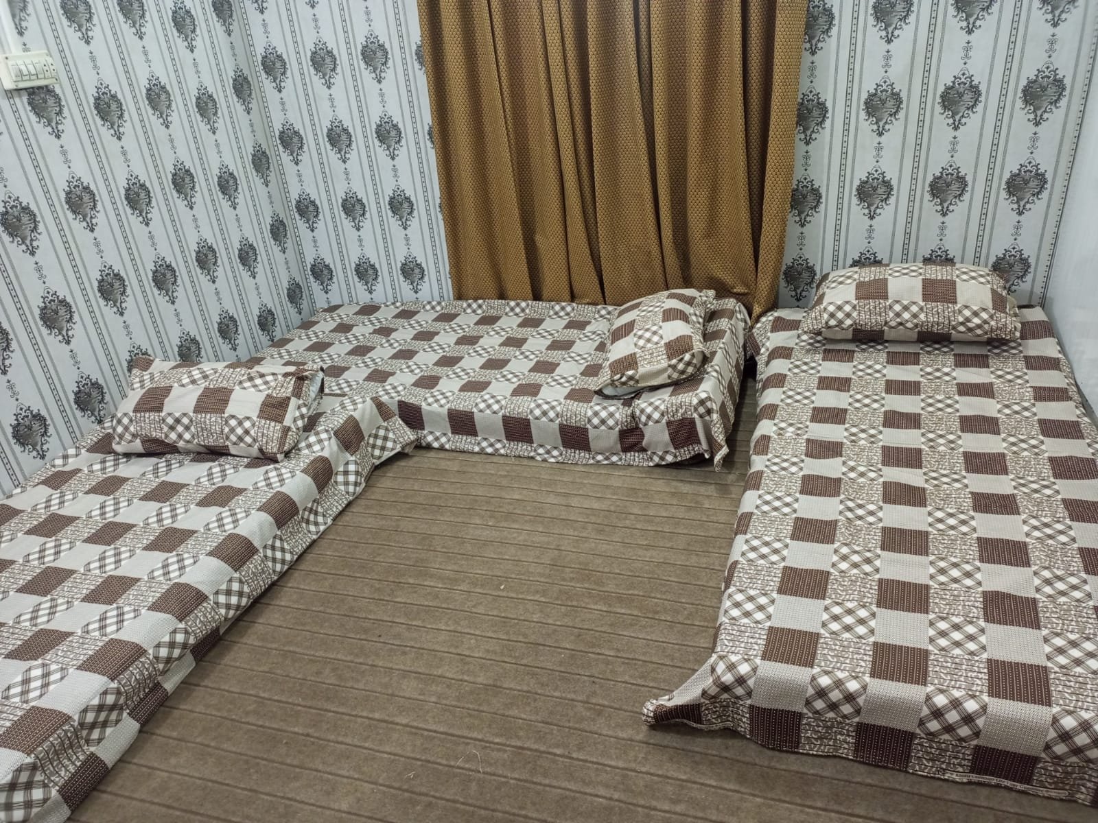 Quad Seater Room
